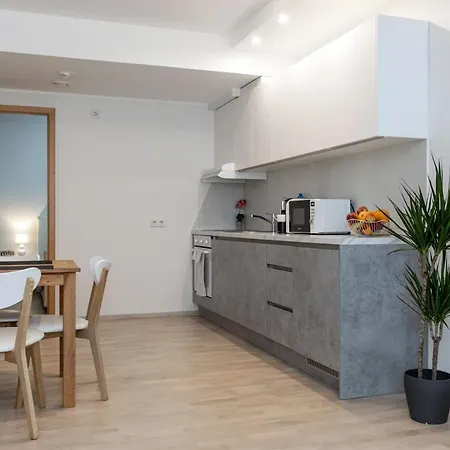 Center Parking Space